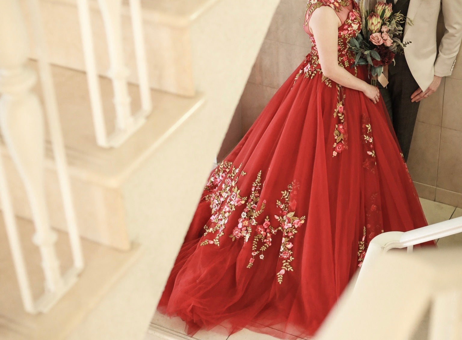 ウェディングドレスのお色直し:魅力を引き立てる選び方とトレンド