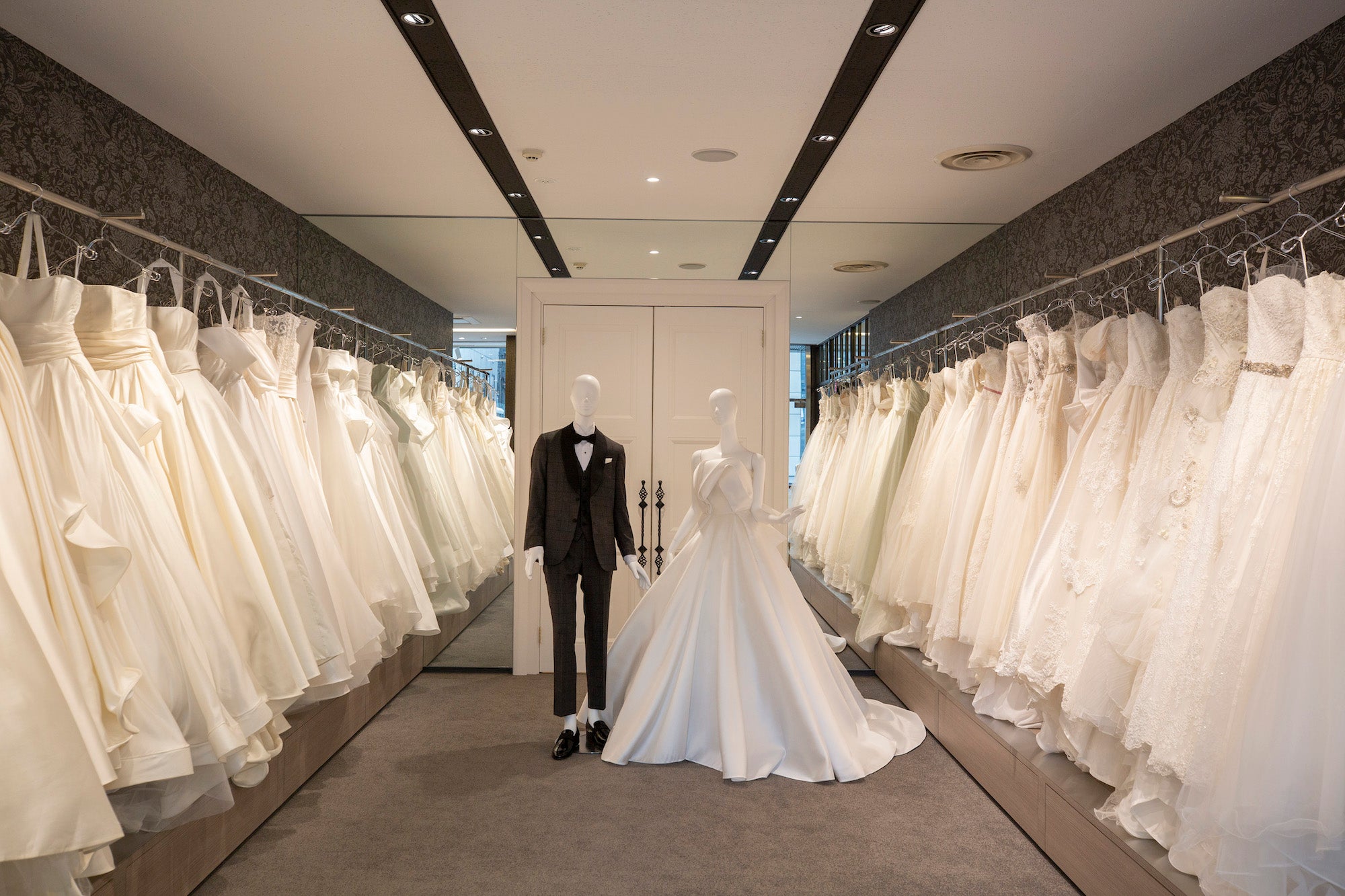 ウェディングドレスはフルオーダーがおすすめ?メリットや注意点を解説