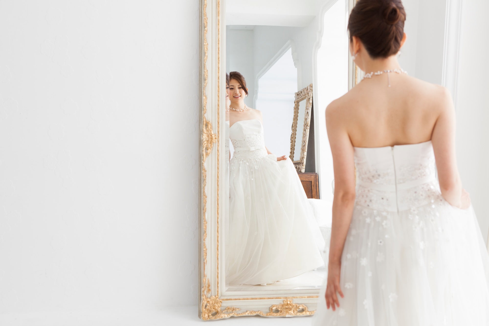 失敗しない!ウェディングドレスの試着体験で自分に合う1着を見つける方法