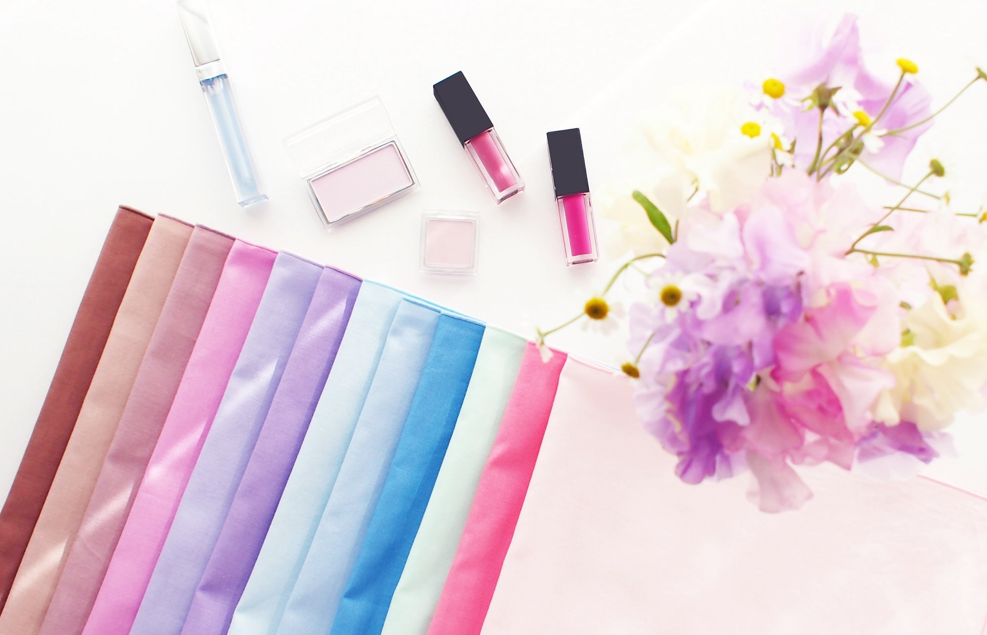 パーソナルカラー診断で選ぶ、あなただけのカラードレス