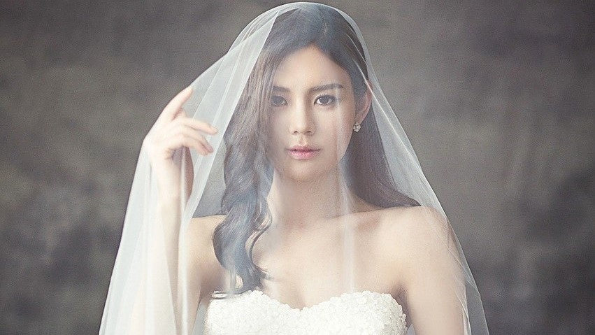 ドレスを選ぶ際に知っておきたい王道のAラインドレスの特徴をレンタルドレス専門店が解説