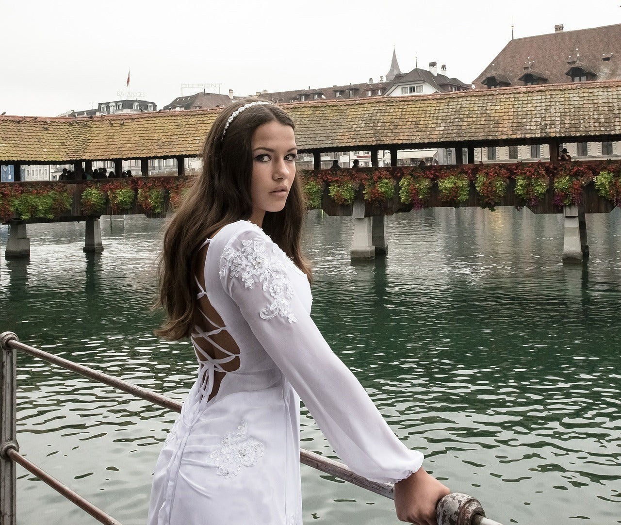 マーメイドドレスはぽっちゃり体型でも大丈夫?着こなし方を紹介!