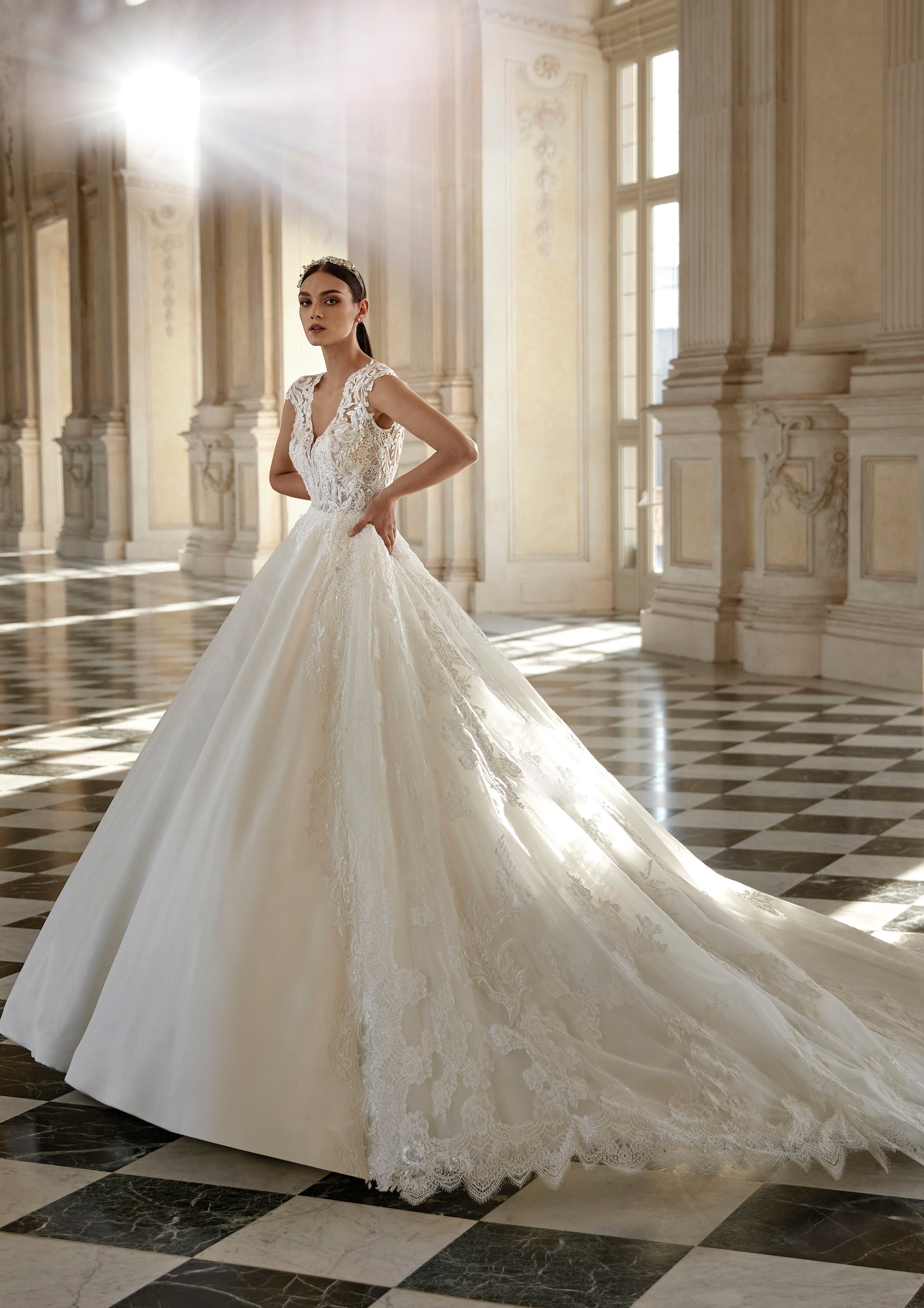 PR0017｜ウェディングドレス、ブランドドレスのレンタルならザ・ドレス  