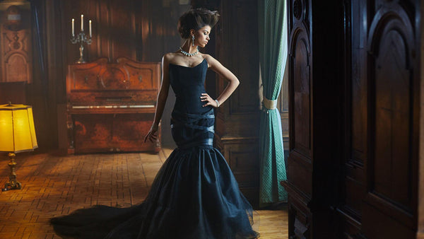 【トレンド】黒いウェディングドレスの魅力3選！選び方や着こなしのポイントも解説