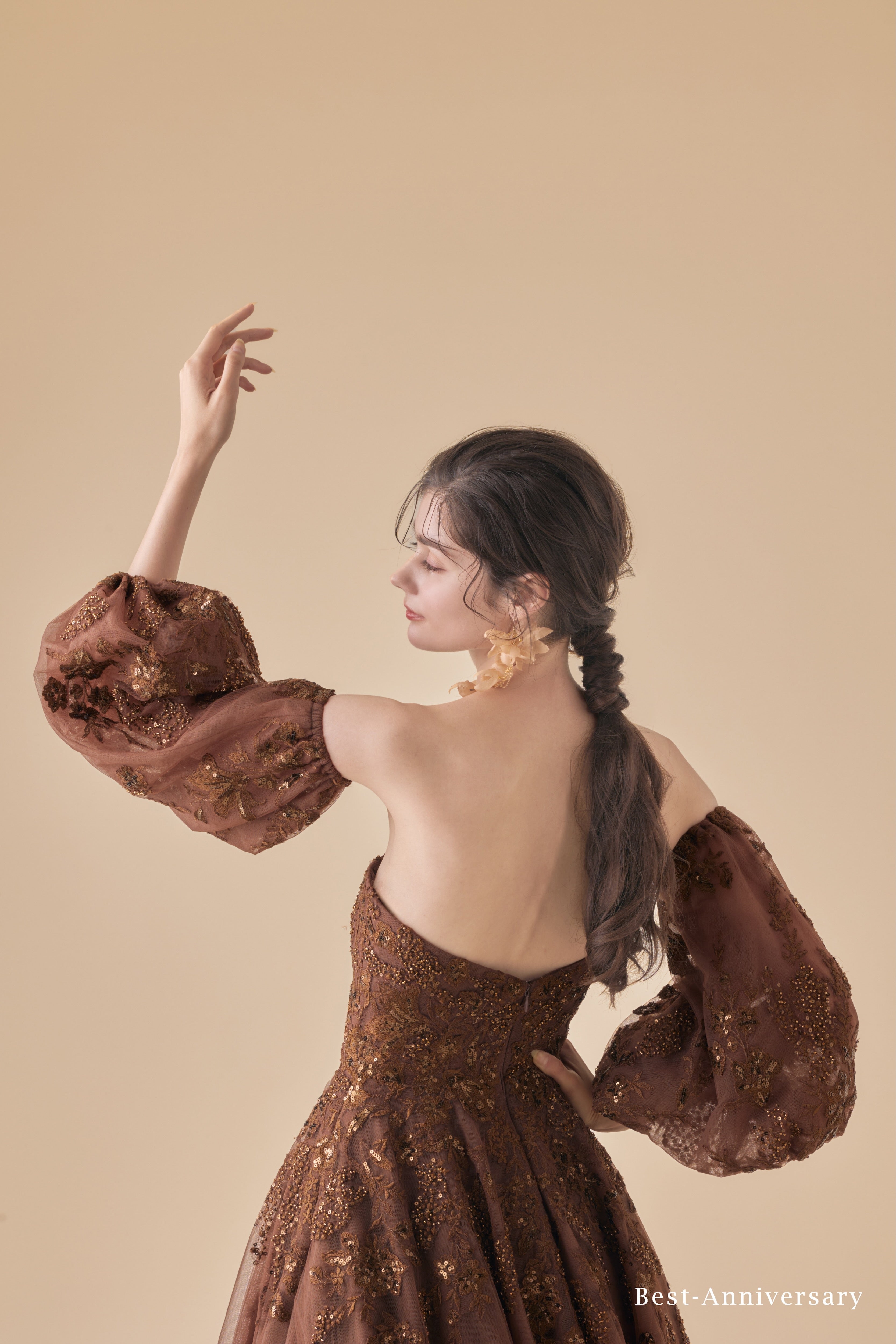 CELESTE【090】｜ウェディングドレス、ブランドドレスのレンタルならザ