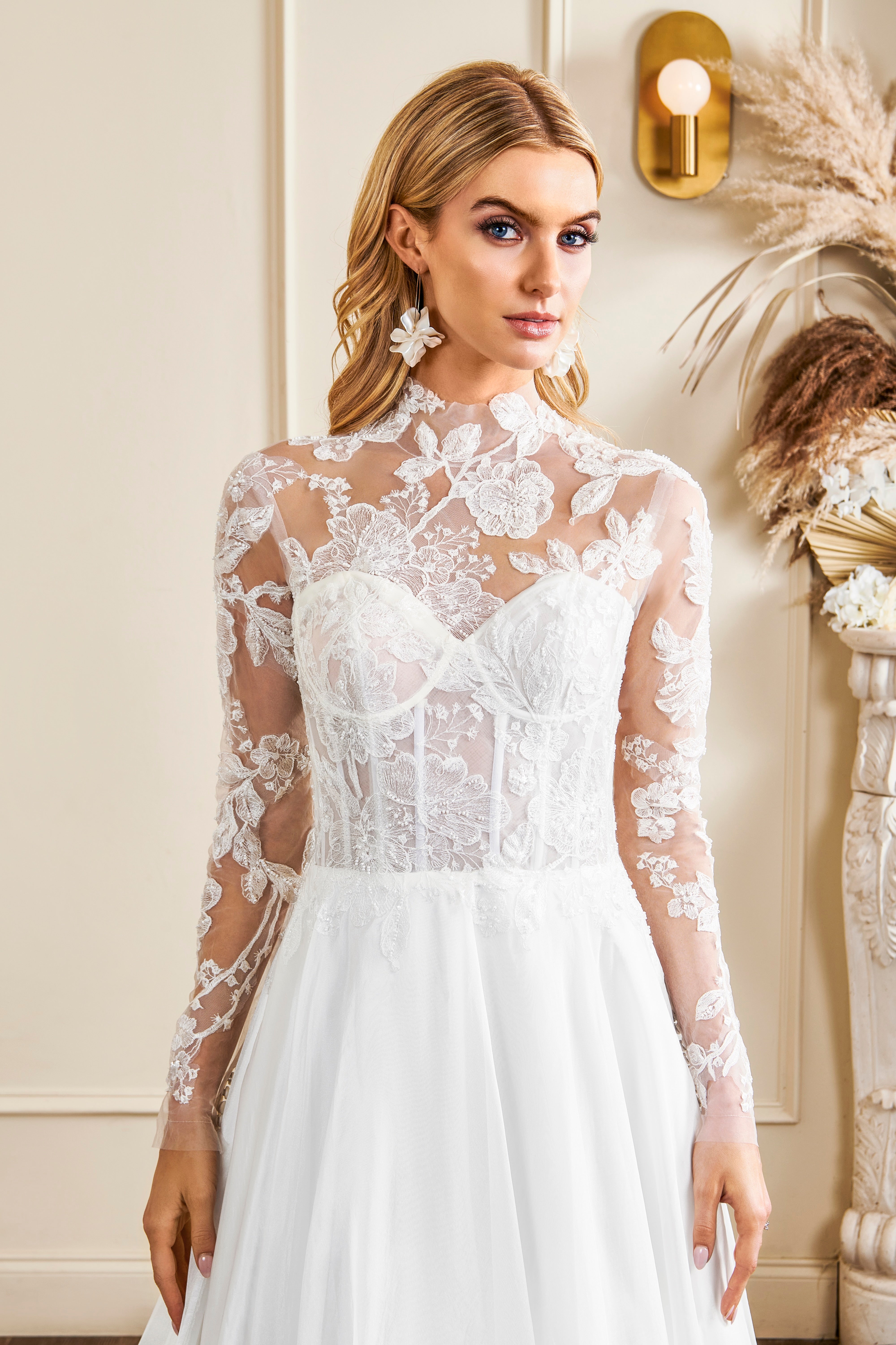 MADISON【095】｜ウェディングドレス、ブランドドレスのレンタルならザ