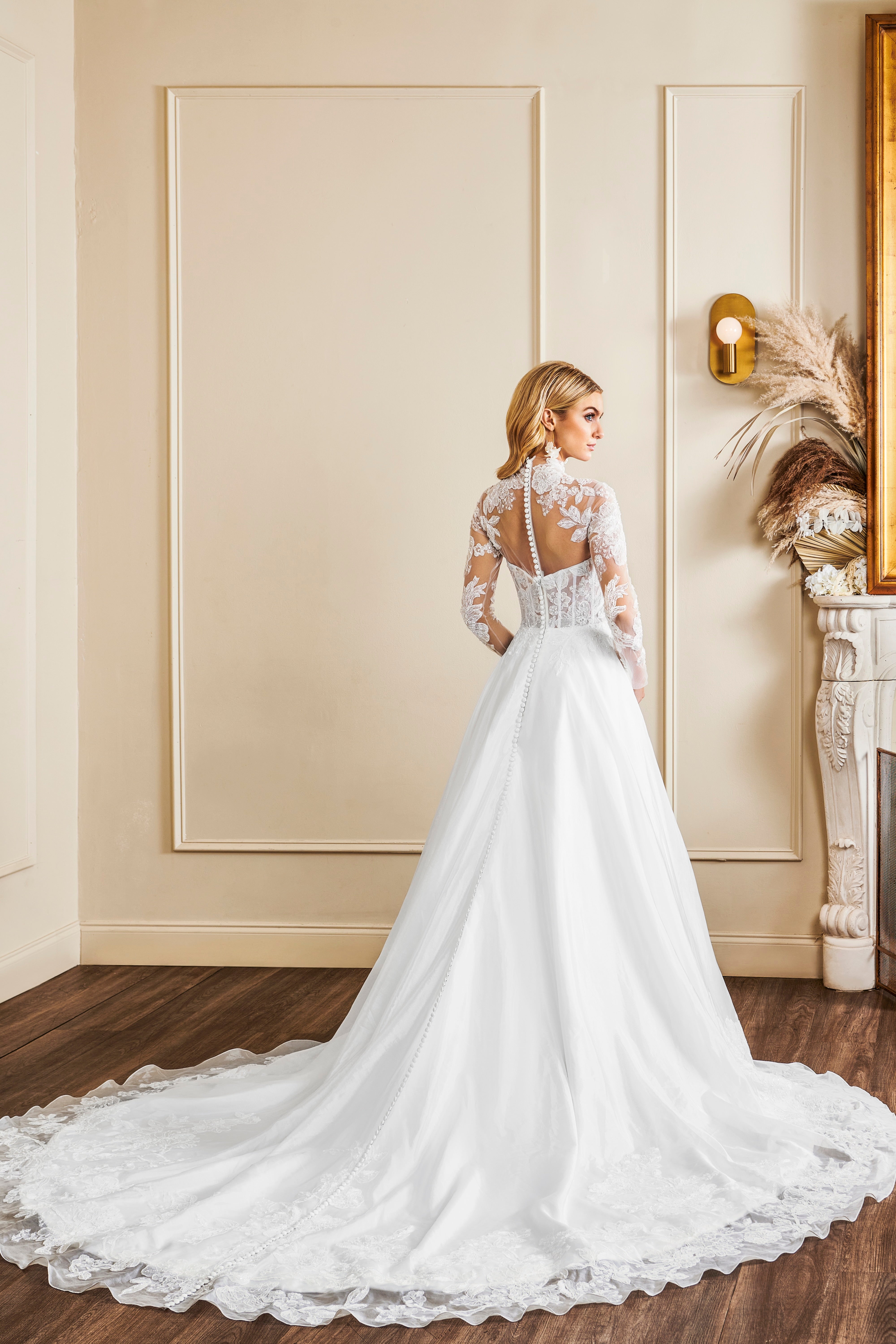 MADISON【095】｜ウェディングドレス、ブランドドレスのレンタルならザ