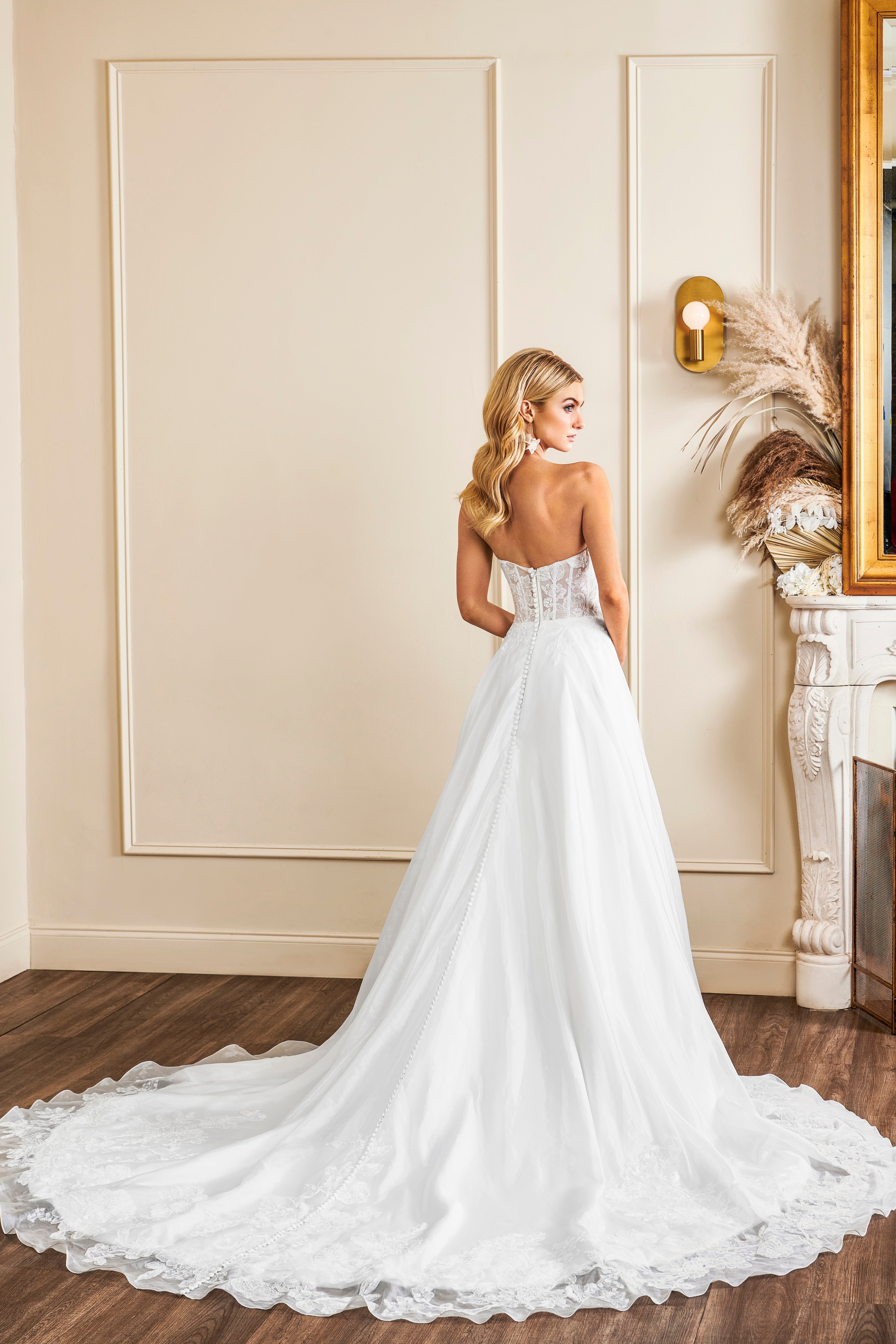 MADISON【095】｜ウェディングドレス、ブランドドレスのレンタルならザ