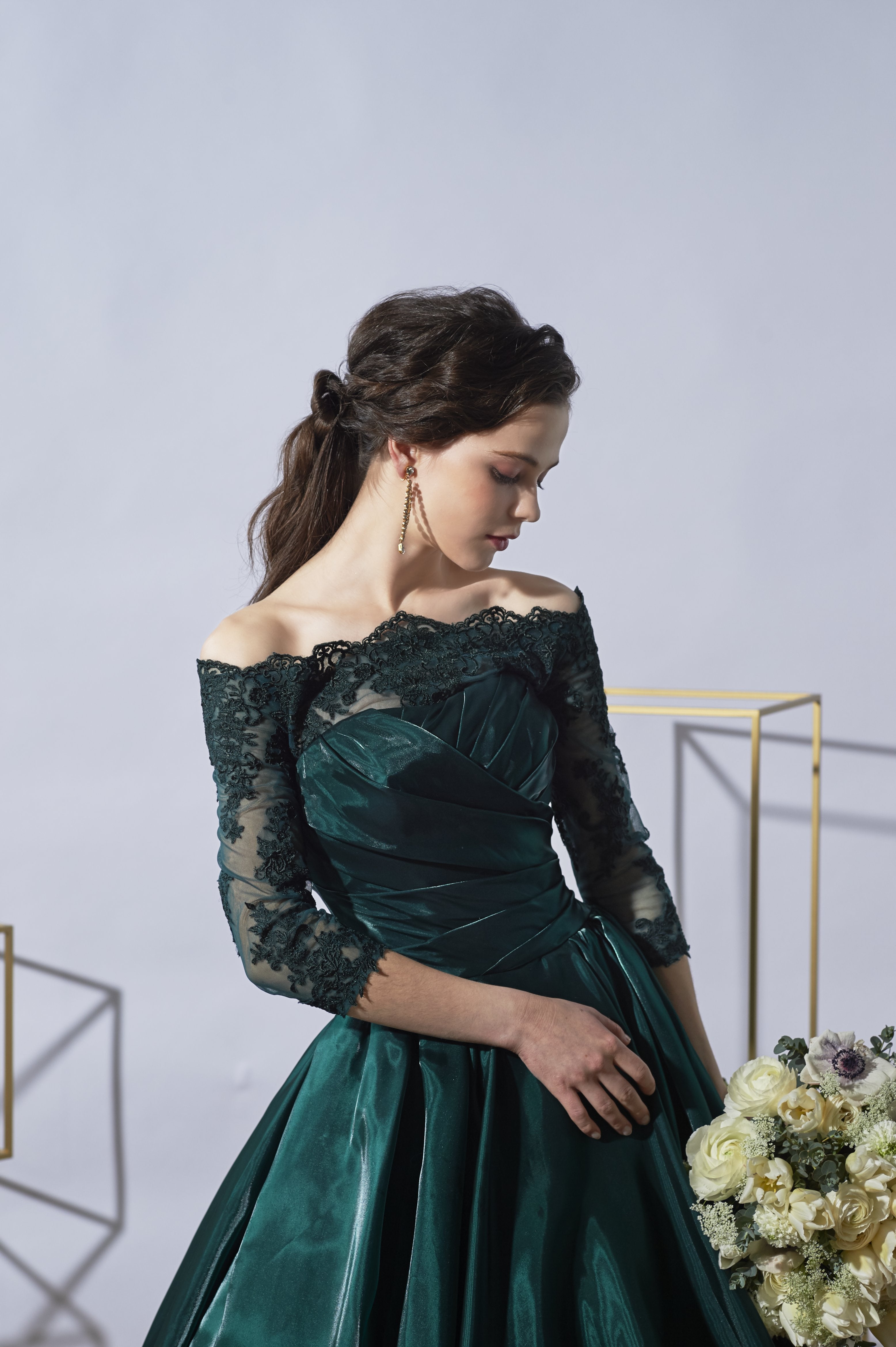 BA0016（GN）｜ウェディングドレス、ブランドドレスのレンタルならザ