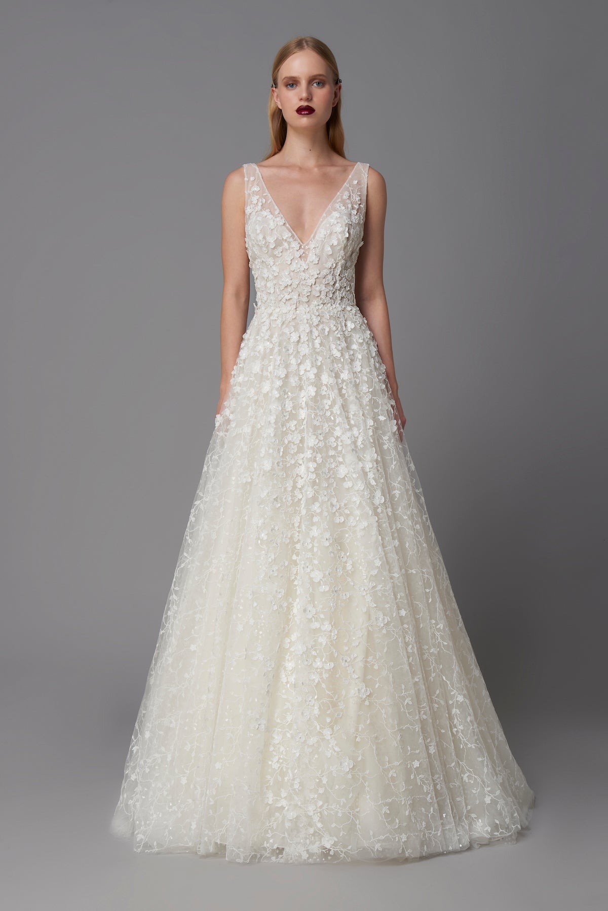 Kallisto｜ウェディングドレス、ブランドドレスのレンタルならザ