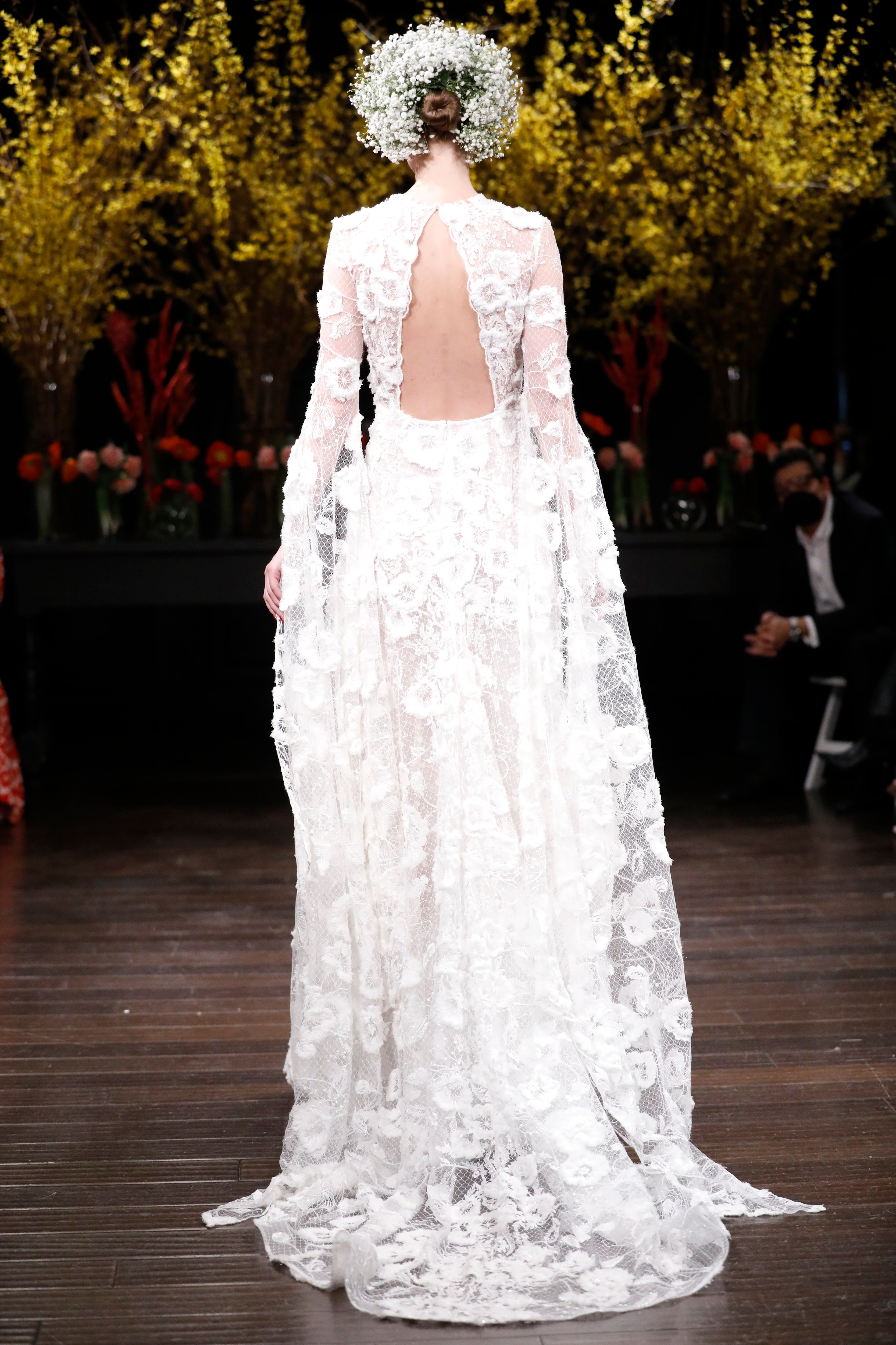 KEW【NK3301】｜ウェディングドレス、ブランドドレスのレンタルならザ