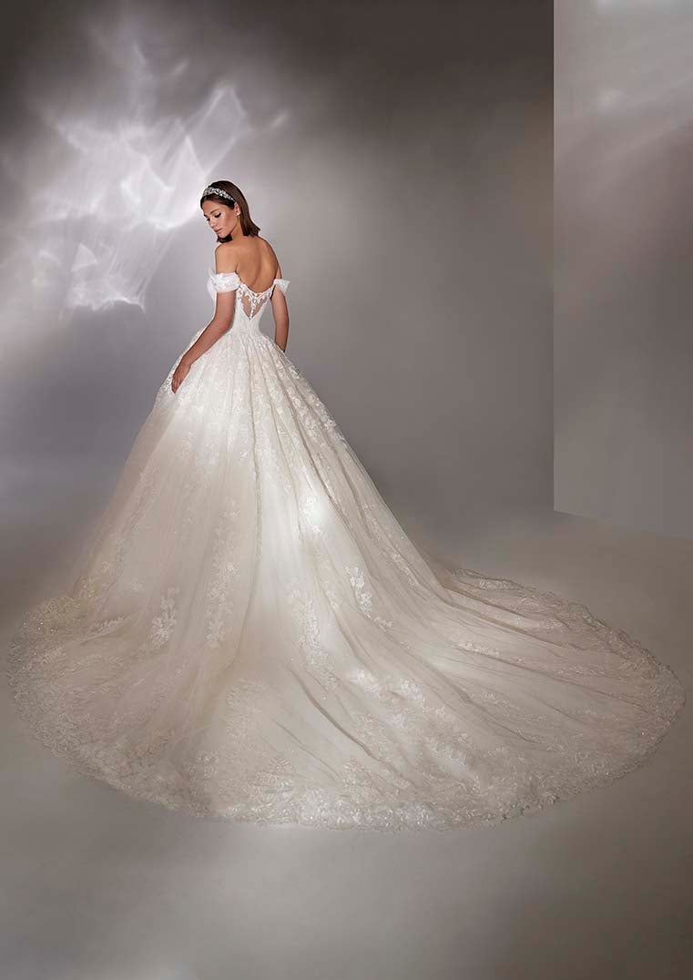 KORAY｜ウェディングドレス、ブランドドレスのレンタルならザ・ドレス