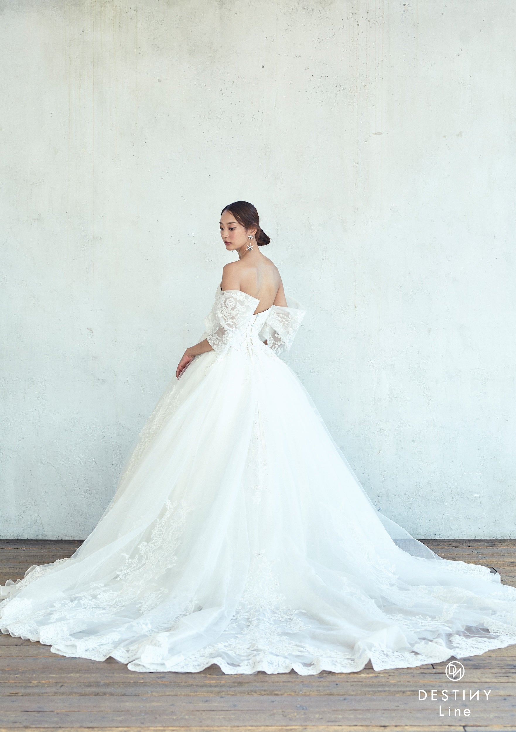 DL0005｜ウェディングドレス、ブランドドレスのレンタルならザ・ドレス